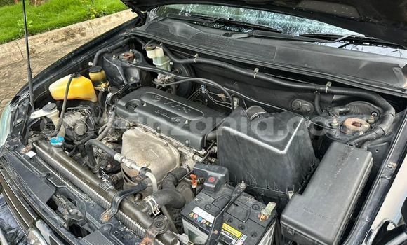 Nunua Ilio tumika Toyota Kluger Nyeusi Gari ndani ya Dar es Salaam nchini Dar es Salaam Nunua Ilio tumika Toyota Kluger Nyeusi Gari ndani ya Dar es Salaam nchini Dar es Salaam