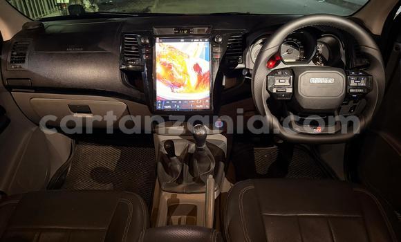 Nunua Imported Toyota Hiluxe Revo Nyeusi Gari ndani ya Dar es Salaam nchini Dar es Salaam Nunua Imported Toyota Hiluxe Revo Nyeusi Gari ndani ya Dar es Salaam nchini Dar es Salaam