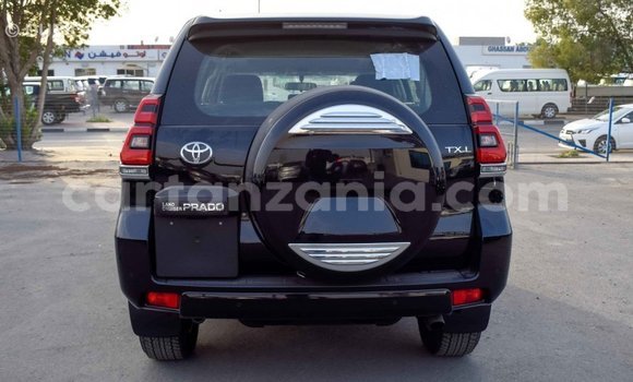 Nunua Imported Toyota Prado Nyeusi Gari ndani ya Import - Dubai nchini Arusha Nunua Imported Toyota Prado Nyeusi Gari ndani ya Import - Dubai nchini Arusha
