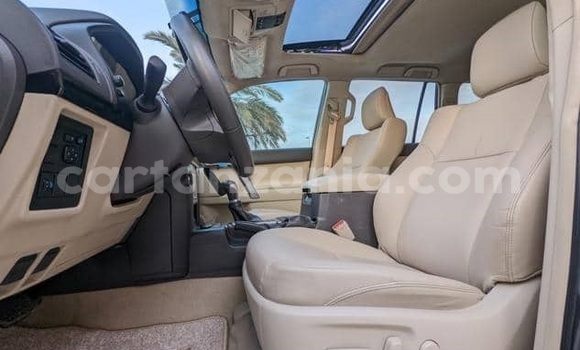 Nunua Ilio tumika Toyota Land Cruiser Prado Nyingine Gari ndani ya Dar es Salaam nchini Dar es Salaam Nunua Ilio tumika Toyota Land Cruiser Prado Nyingine Gari ndani ya Dar es Salaam nchini Dar es Salaam