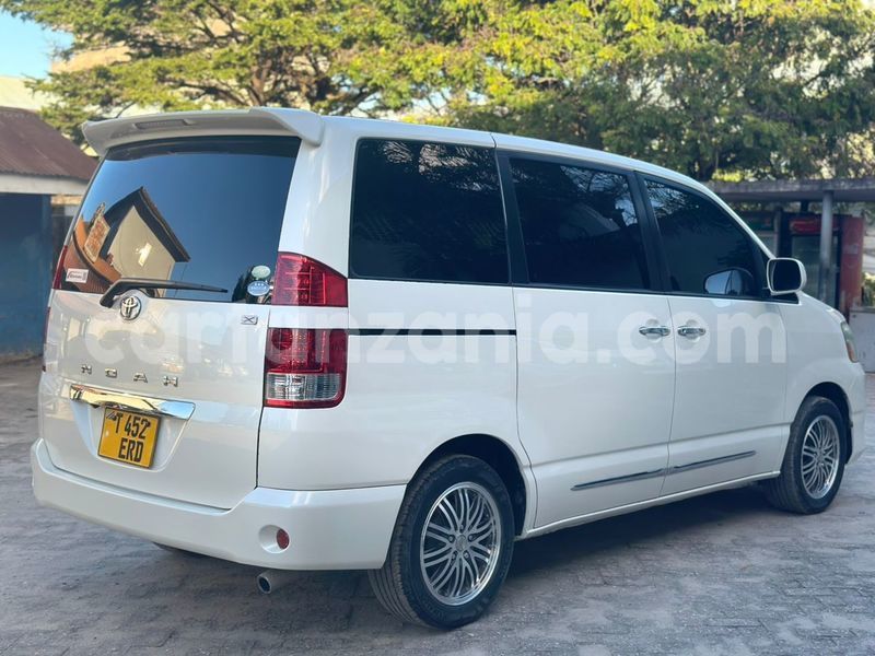 Big with watermark toyota noah dar es salaam dar es salaam 32912