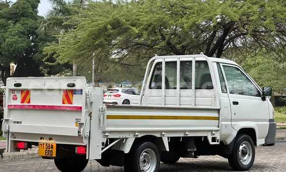 Buy Import Toyota HiAce White Truck in Dar es Salaam in Dar es Salaam Buy Import Toyota HiAce White Truck in Dar es Salaam in Dar es Salaam