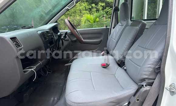 Buy Import Toyota HiAce White Truck in Dar es Salaam in Dar es Salaam Buy Import Toyota HiAce White Truck in Dar es Salaam in Dar es Salaam