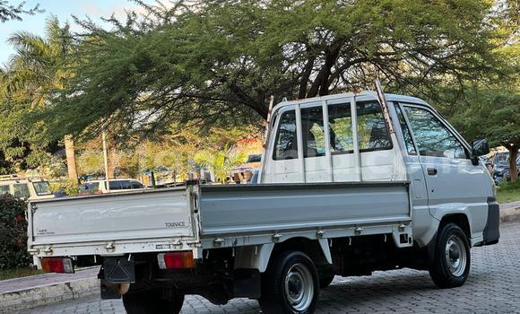 Buy Import Toyota HiAce White Truck in Dar es Salaam in Dar es Salaam Buy Import Toyota HiAce White Truck in Dar es Salaam in Dar es Salaam
