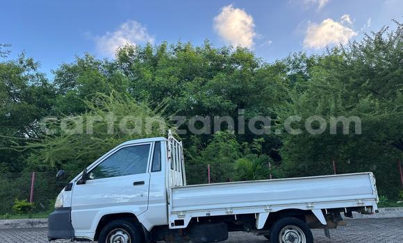 Buy Import Toyota HiAce White Truck in Dar es Salaam in Dar es Salaam Buy Import Toyota HiAce White Truck in Dar es Salaam in Dar es Salaam