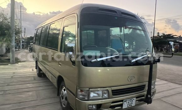 Nunua Ilio tumika Toyota Coaster Nyingine Gari ndani ya Dar es Salaam nchini Dar es Salaam Nunua Ilio tumika Toyota Coaster Nyingine Gari ndani ya Dar es Salaam nchini Dar es Salaam