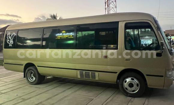 Nunua Ilio tumika Toyota Coaster Nyingine Gari ndani ya Dar es Salaam nchini Dar es Salaam Nunua Ilio tumika Toyota Coaster Nyingine Gari ndani ya Dar es Salaam nchini Dar es Salaam
