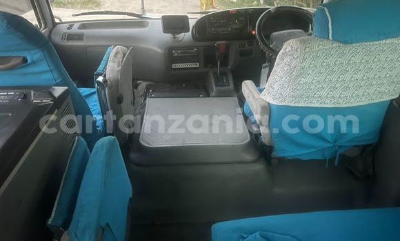 Nunua Ilio tumika Toyota Coaster Nyingine Gari ndani ya Dar es Salaam nchini Dar es Salaam Nunua Ilio tumika Toyota Coaster Nyingine Gari ndani ya Dar es Salaam nchini Dar es Salaam