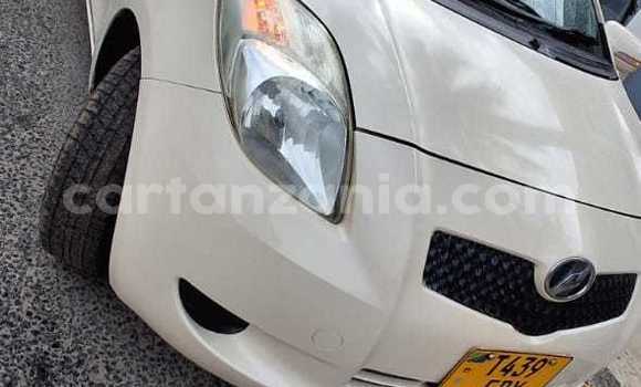 Nunua Ilio tumika Toyota Vitz Nyeusi Gari ndani ya Dar es Salaam nchini Dar es Salaam Nunua Ilio tumika Toyota Vitz Nyeusi Gari ndani ya Dar es Salaam nchini Dar es Salaam