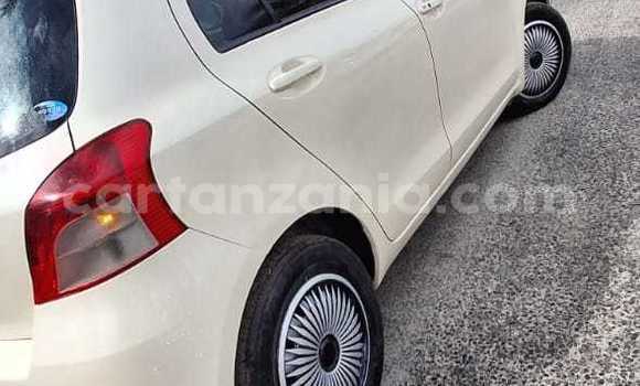 Nunua Ilio tumika Toyota Vitz Nyeusi Gari ndani ya Dar es Salaam nchini Dar es Salaam Nunua Ilio tumika Toyota Vitz Nyeusi Gari ndani ya Dar es Salaam nchini Dar es Salaam