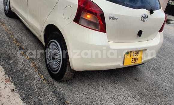 Nunua Ilio tumika Toyota Vitz Nyeusi Gari ndani ya Dar es Salaam nchini Dar es Salaam Nunua Ilio tumika Toyota Vitz Nyeusi Gari ndani ya Dar es Salaam nchini Dar es Salaam