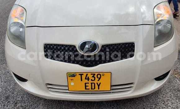 Nunua Ilio tumika Toyota Vitz Nyeusi Gari ndani ya Dar es Salaam nchini Dar es Salaam Nunua Ilio tumika Toyota Vitz Nyeusi Gari ndani ya Dar es Salaam nchini Dar es Salaam