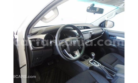 Nunua Imported Toyota Hilux Nyingine Gari ndani ya Import - Dubai nchini Arusha Nunua Imported Toyota Hilux Nyingine Gari ndani ya Import - Dubai nchini Arusha