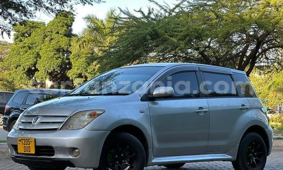 Buy Used Toyota IST Silver Car in Dar es Salaam in Dar es Salaam Buy Used Toyota IST Silver Car in Dar es Salaam in Dar es Salaam