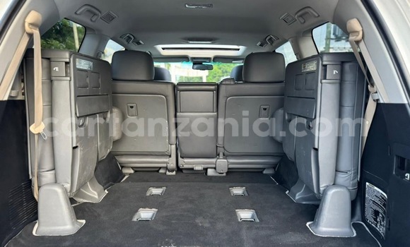 Nunua Ilio tumika Toyota Land Cruiser Nyeupe Gari ndani ya Dar es Salaam nchini Dar es Salaam Nunua Ilio tumika Toyota Land Cruiser Nyeupe Gari ndani ya Dar es Salaam nchini Dar es Salaam