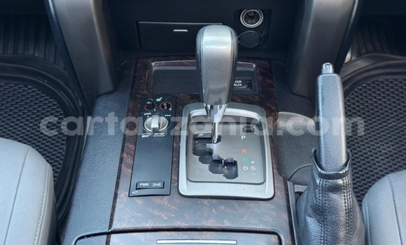 Nunua Ilio tumika Toyota Land Cruiser Nyeupe Gari ndani ya Dar es Salaam nchini Dar es Salaam Nunua Ilio tumika Toyota Land Cruiser Nyeupe Gari ndani ya Dar es Salaam nchini Dar es Salaam