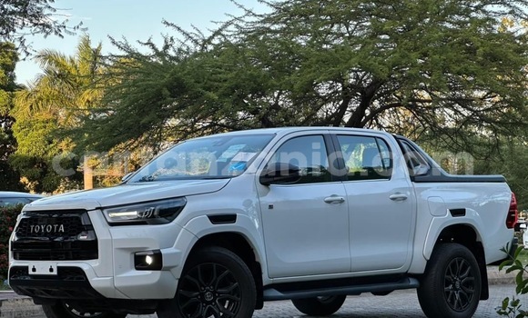 Nunua Imported Toyota Hilux Nyeupe Gari ndani ya Dar es Salaam nchini Dar es Salaam Nunua Imported Toyota Hilux Nyeupe Gari ndani ya Dar es Salaam nchini Dar es Salaam