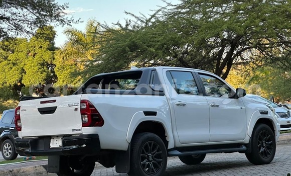 Nunua Imported Toyota Hilux Nyeupe Gari ndani ya Dar es Salaam nchini Dar es Salaam Nunua Imported Toyota Hilux Nyeupe Gari ndani ya Dar es Salaam nchini Dar es Salaam