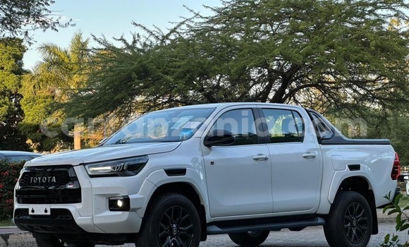 Nunua Imported Toyota Hilux Nyeupe Gari ndani ya Dar es Salaam nchini Dar es Salaam Nunua Imported Toyota Hilux Nyeupe Gari ndani ya Dar es Salaam nchini Dar es Salaam
