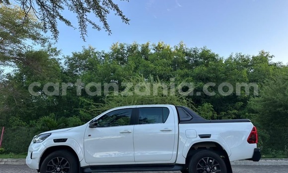 Nunua Imported Toyota Hilux Nyeupe Gari ndani ya Dar es Salaam nchini Dar es Salaam Nunua Imported Toyota Hilux Nyeupe Gari ndani ya Dar es Salaam nchini Dar es Salaam