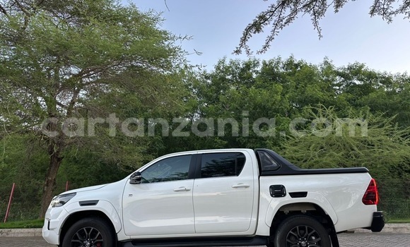 Nunua Imported Toyota Hilux Nyeupe Gari ndani ya Dar es Salaam nchini Dar es Salaam Nunua Imported Toyota Hilux Nyeupe Gari ndani ya Dar es Salaam nchini Dar es Salaam