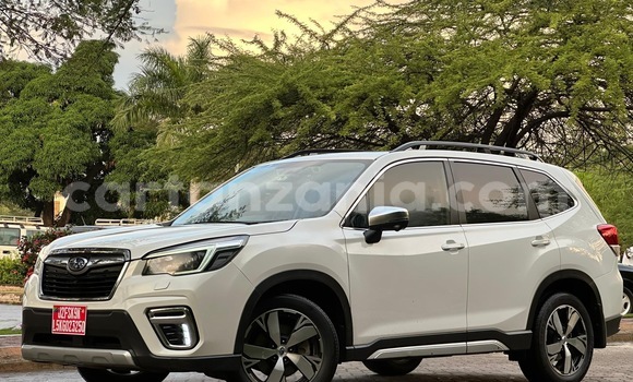 Nunua Imported Subaru Forester Nyeupe Gari ndani ya Dar es Salaam nchini Dar es Salaam Nunua Imported Subaru Forester Nyeupe Gari ndani ya Dar es Salaam nchini Dar es Salaam