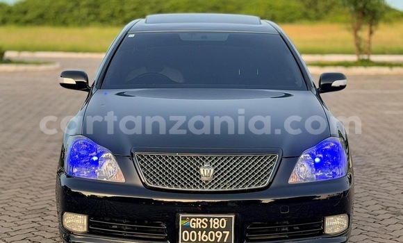Nunua Imported Toyota Crown Nyeusi Gari ndani ya Dar es Salaam nchini Dar es Salaam