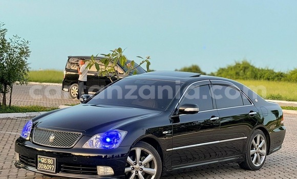 Buy Import Toyota Crown Black Car in Dar es Salaam in Dar es Salaam Buy Import Toyota Crown Black Car in Dar es Salaam in Dar es Salaam