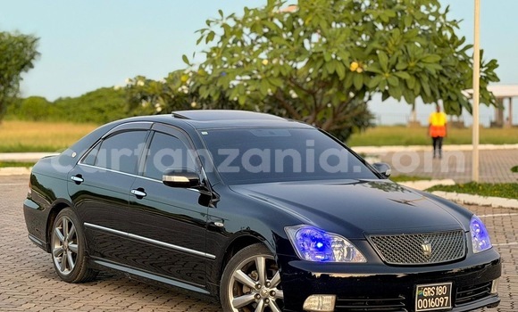 Buy Import Toyota Crown Black Car in Dar es Salaam in Dar es Salaam Buy Import Toyota Crown Black Car in Dar es Salaam in Dar es Salaam