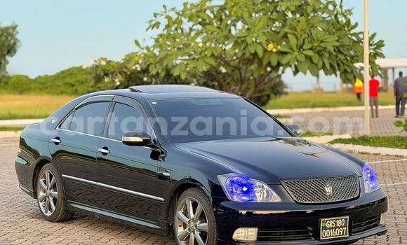 Buy Import Toyota Crown Black Car in Dar es Salaam in Dar es Salaam Buy Import Toyota Crown Black Car in Dar es Salaam in Dar es Salaam