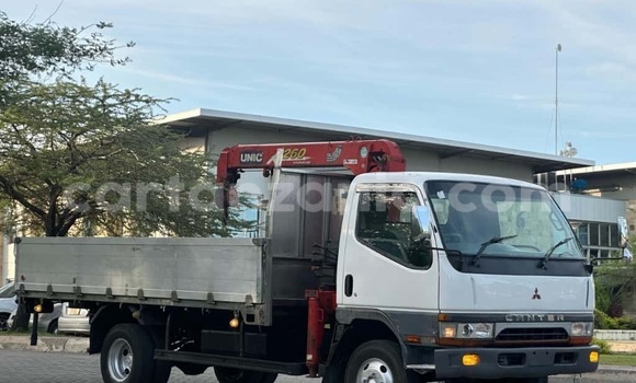 Buy Import Mitsubishi Fuso Fighter White Truck in Dar es Salaam in Dar es Salaam Buy Import Mitsubishi Fuso Fighter White Truck in Dar es Salaam in Dar es Salaam