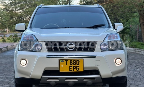 Buy Used Nissan X–Trail White Car in Dar es Salaam in Dar es Salaam