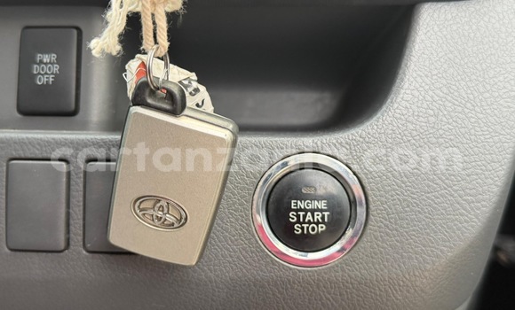 Buy Import Toyota Voxy Black Car in Dar es Salaam in Dar es Salaam Buy Import Toyota Voxy Black Car in Dar es Salaam in Dar es Salaam