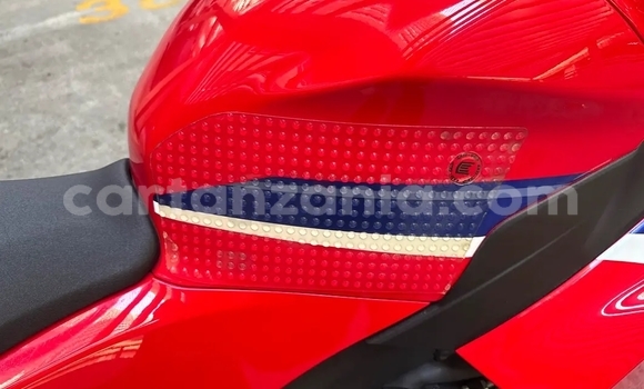 Nunua Ilio tumika Honda CBR Nyekundu Bike ndani ya Arusha nchini Arusha Nunua Ilio tumika Honda CBR Nyekundu Bike ndani ya Arusha nchini Arusha