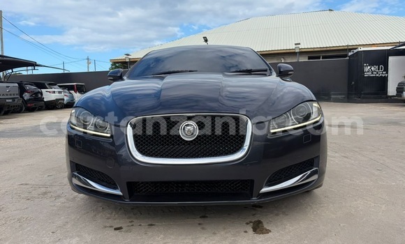 Buy Used Jaguar F-Pace Black Car in Dar es Salaam in Dar es Salaam