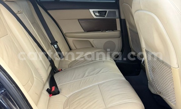 Nunua Ilio tumika Jaguar F-Pace Nyeusi Gari ndani ya Dar es Salaam nchini Dar es Salaam Nunua Ilio tumika Jaguar F-Pace Nyeusi Gari ndani ya Dar es Salaam nchini Dar es Salaam
