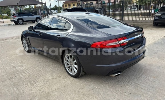 Nunua Ilio tumika Jaguar F-Pace Nyeusi Gari ndani ya Dar es Salaam nchini Dar es Salaam Nunua Ilio tumika Jaguar F-Pace Nyeusi Gari ndani ya Dar es Salaam nchini Dar es Salaam