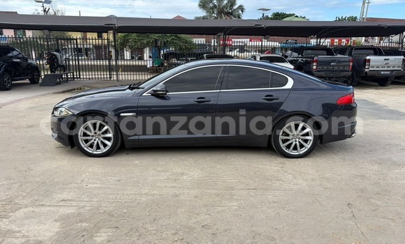 Nunua Ilio tumika Jaguar F-Pace Nyeusi Gari ndani ya Dar es Salaam nchini Dar es Salaam Nunua Ilio tumika Jaguar F-Pace Nyeusi Gari ndani ya Dar es Salaam nchini Dar es Salaam