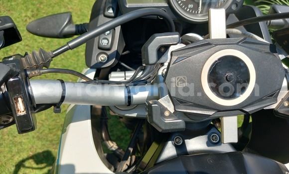 Nunua Ilio tumika BMW F 650 Nyeupe Bike ndani ya Manispaa ya Moshi nchini Kilimanjaro Nunua Ilio tumika BMW F 650 Nyeupe Bike ndani ya Manispaa ya Moshi nchini Kilimanjaro