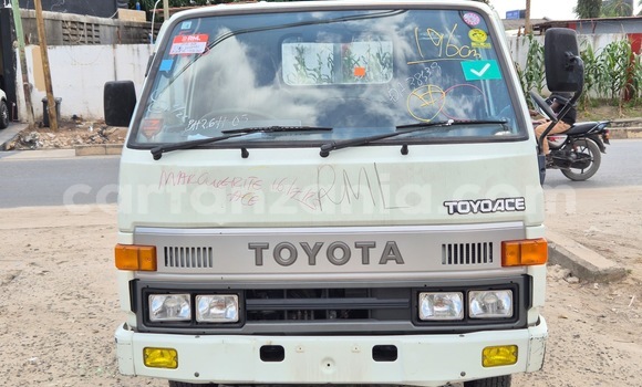 Buy Import Toyota Town Ace White Car in Dar es Salaam in Dar es Salaam Buy Import Toyota Town Ace White Car in Dar es Salaam in Dar es Salaam
