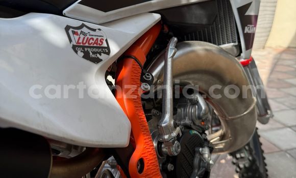 Nunua Ilio tumika KTM SX Beige Bike ndani ya Arusha nchini Arusha Nunua Ilio tumika KTM SX Beige Bike ndani ya Arusha nchini Arusha