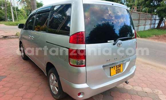 Buy Used Toyota Noah Other Car in Dar es Salaam in Dar es Salaam Buy Used Toyota Noah Other Car in Dar es Salaam in Dar es Salaam