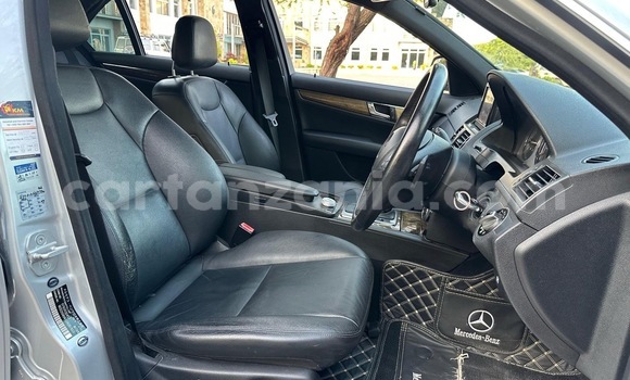 Nunua Ilio tumika Mercedes‒Benz C–Class Fedha Gari ndani ya Dar es Salaam nchini Dar es Salaam Nunua Ilio tumika Mercedes‒Benz C–Class Fedha Gari ndani ya Dar es Salaam nchini Dar es Salaam