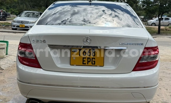 Nunua Ilio tumika Mercedes‒Benz C–Class Nyeupe Gari ndani ya Dar es Salaam nchini Dar es Salaam Nunua Ilio tumika Mercedes‒Benz C–Class Nyeupe Gari ndani ya Dar es Salaam nchini Dar es Salaam
