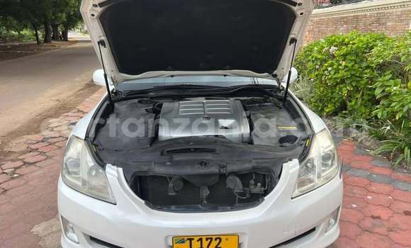 Buy Used Toyota Crown White Car in Dar es Salaam in Dar es Salaam Buy Used Toyota Crown White Car in Dar es Salaam in Dar es Salaam