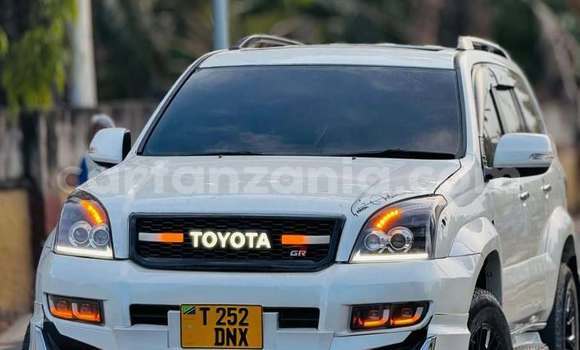 Buy Used Toyota Land Cruiser Prado White Car in Dar es Salaam in Dar es Salaam Buy Used Toyota Land Cruiser Prado White Car in Dar es Salaam in Dar es Salaam