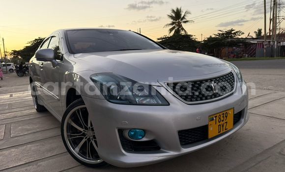 Buy Used Toyota Crown Silver Car in Dar es Salaam in Dar es Salaam Buy Used Toyota Crown Silver Car in Dar es Salaam in Dar es Salaam