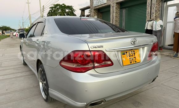 Buy Used Toyota Crown Silver Car in Dar es Salaam in Dar es Salaam Buy Used Toyota Crown Silver Car in Dar es Salaam in Dar es Salaam