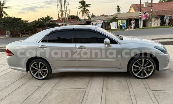 Buy Used Toyota Crown Silver Car in Dar es Salaam in Dar es Salaam Buy Used Toyota Crown Silver Car in Dar es Salaam in Dar es Salaam