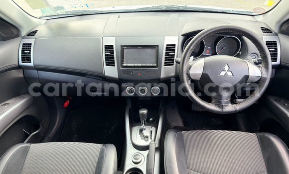Buy Import Mitsubishi Outlander White Car in Dar es Salaam in Dar es Salaam Buy Import Mitsubishi Outlander White Car in Dar es Salaam in Dar es Salaam